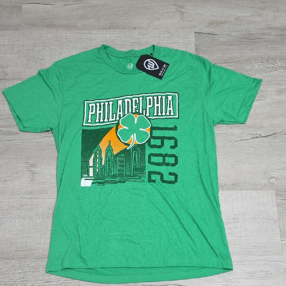 NWT Where I'm From  Philadelphia Graphic Green T-Shirt - Size M